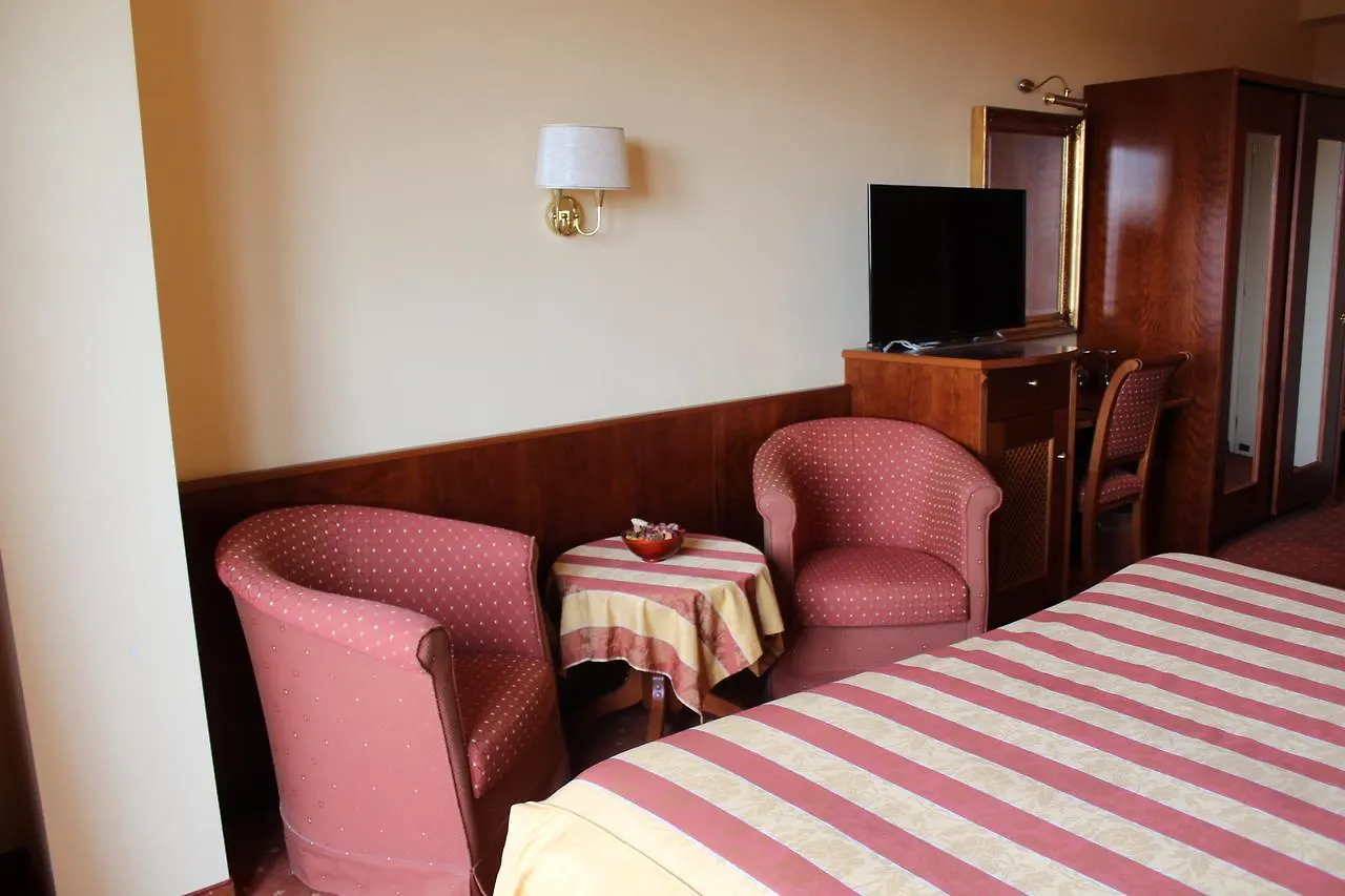 Hotel La Dolce Vita Cavaion Veronese 3*,  Italia