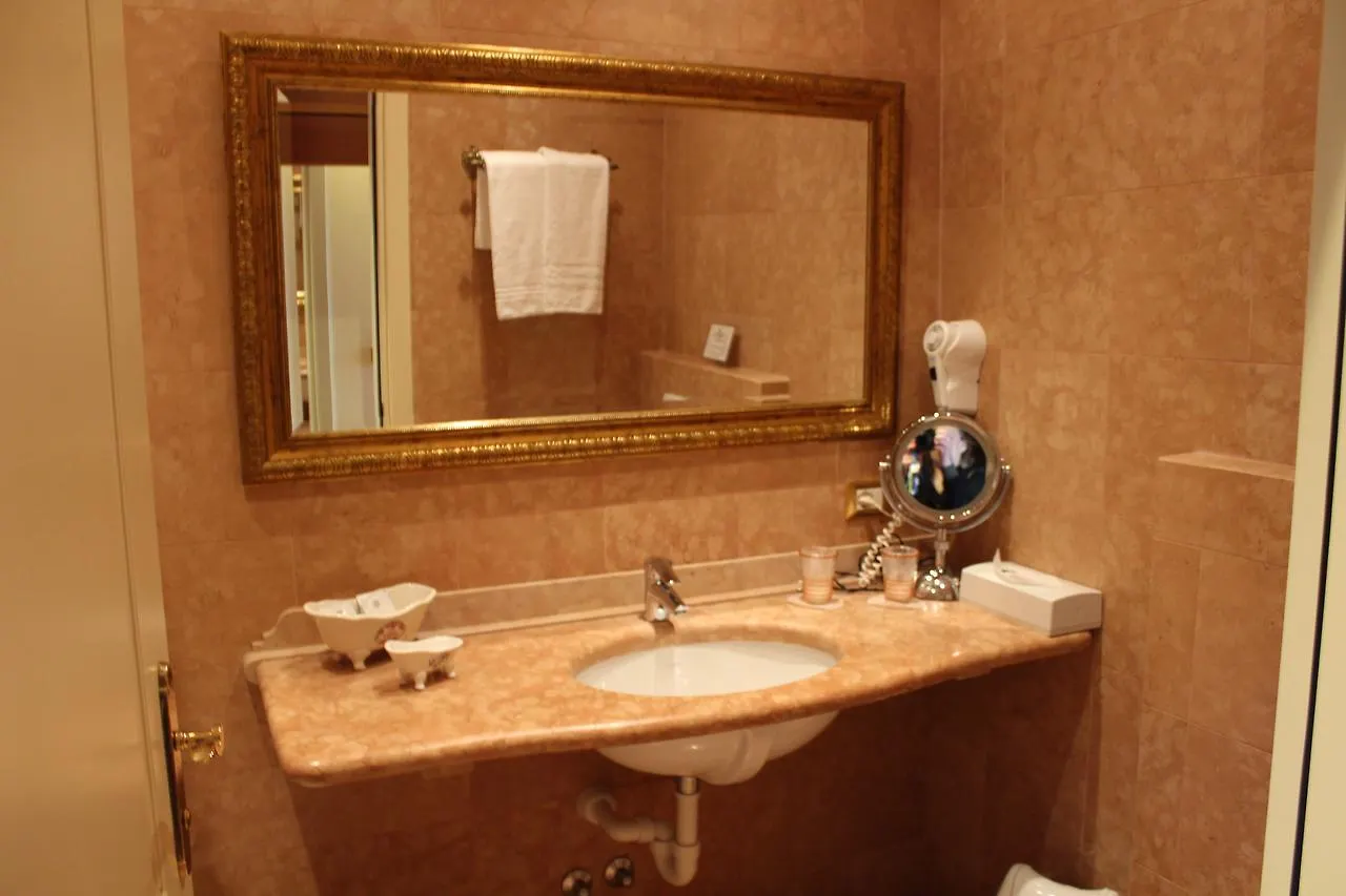 Hotel La Dolce Vita Cavaion Veronese