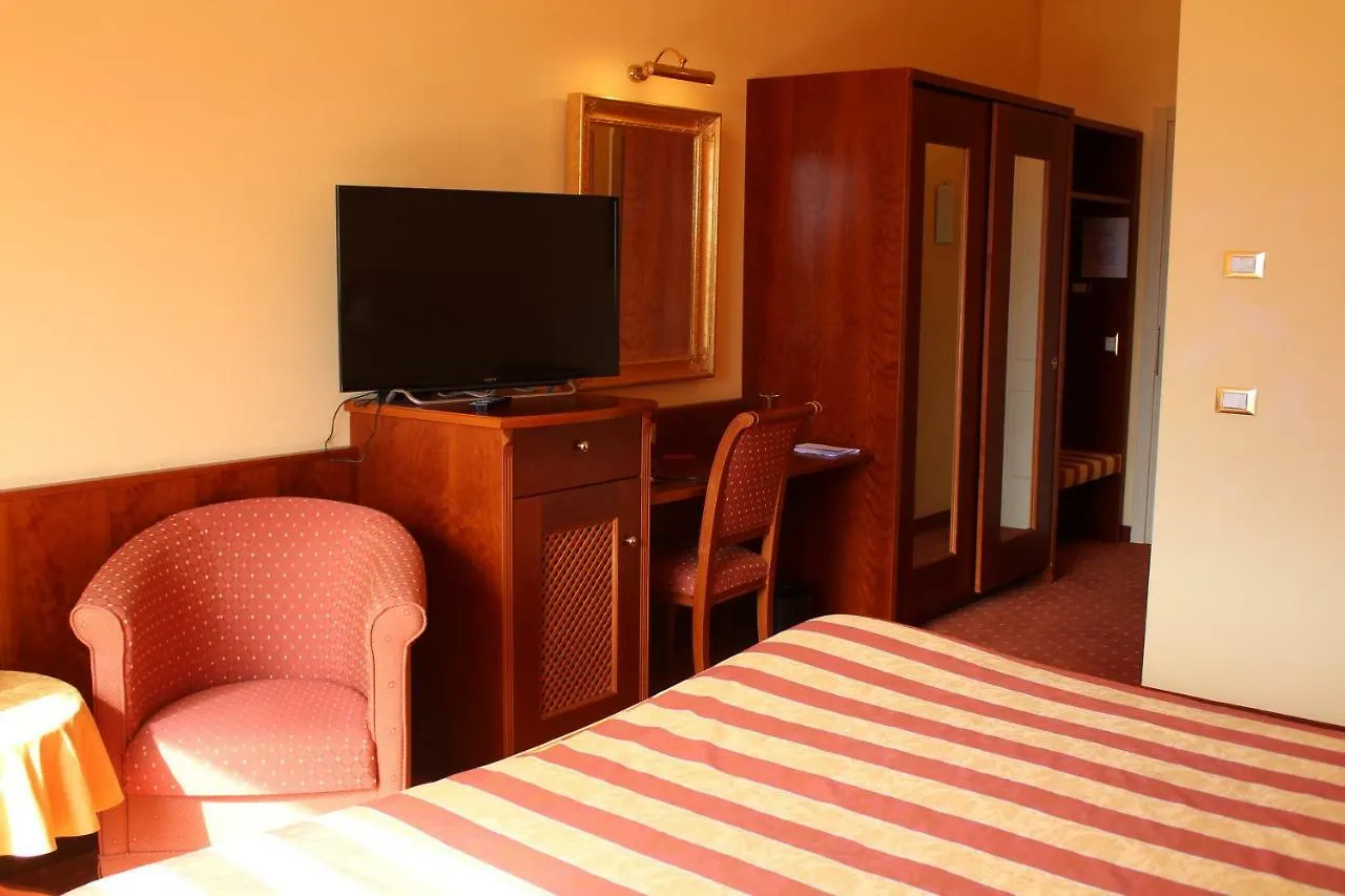 Hotel La Dolce Vita Cavaion Veronese Italia