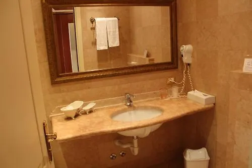 Hotel La Dolce Vita Cavaion Veronese 3*,