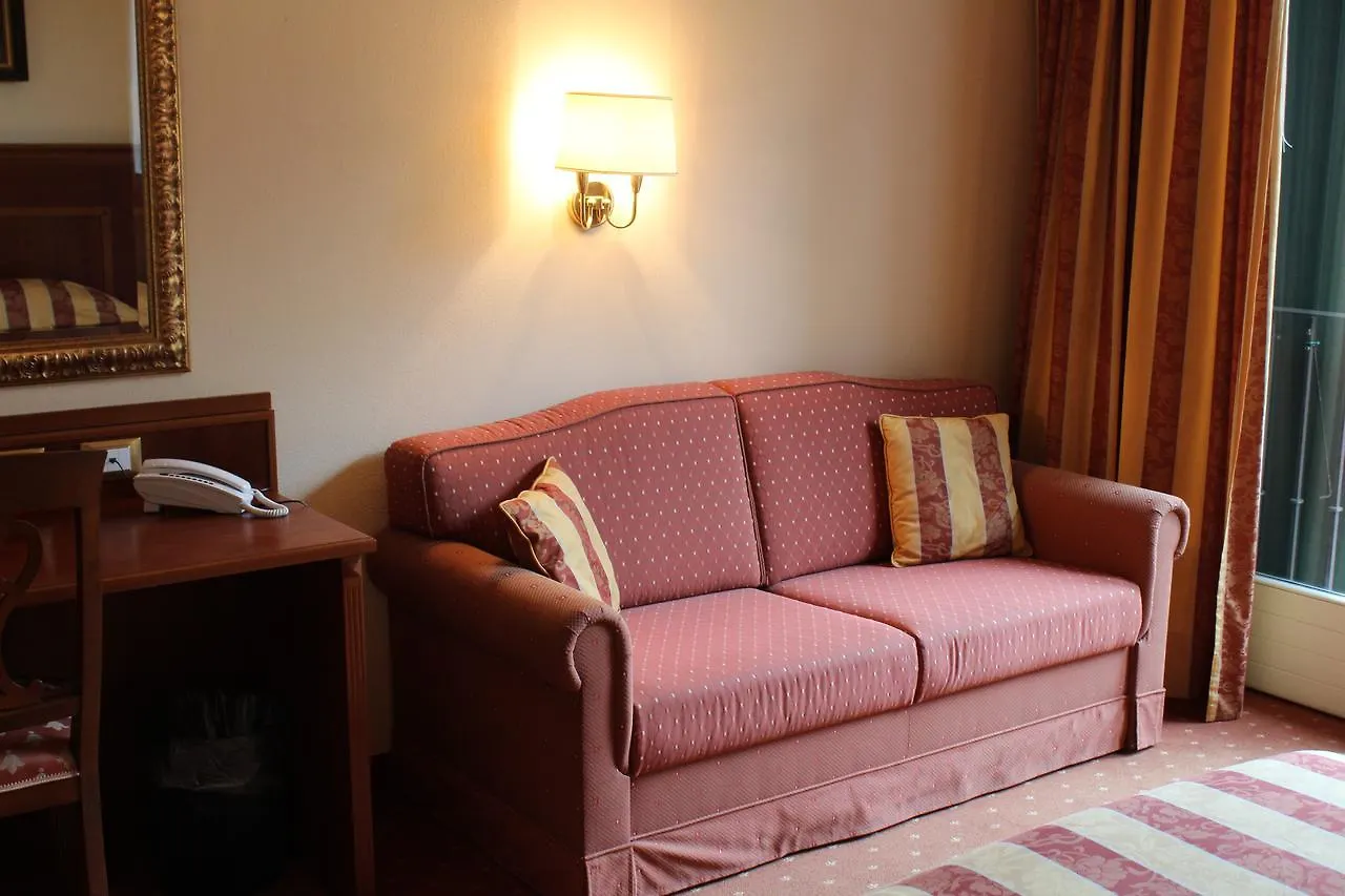 ***  Hotel La Dolce Vita Cavaion Veronese Olaszország