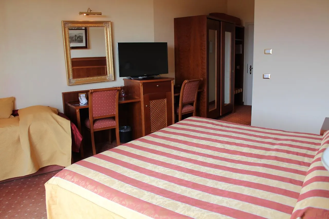 Hotel La Dolce Vita Cavaion Veronese 3*,  Olaszország