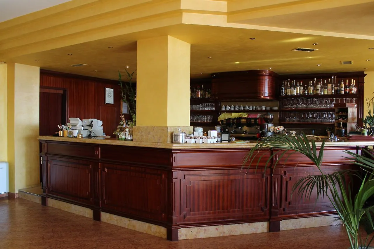 Hotel La Dolce Vita Cavaion Veronese 3*,